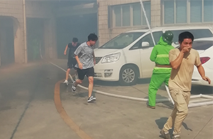 防患于未“燃” 沃特繼續(xù)走進(jìn)工業(yè)園 攜手中泰物業(yè)、品奧物業(yè)開展消防應(yīng)急演練