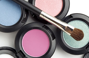 關(guān)于公開征求《化妝品注冊(cè)備案資料規(guī)范》等3個(gè)法規(guī)文件意見的函