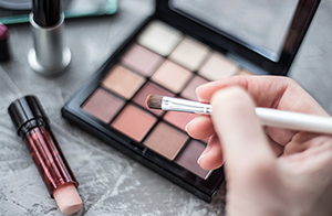 佛山市市場監(jiān)督管理局關(guān)于實施國產(chǎn)普通化妝品“綠色通道”服務（試行）的通告