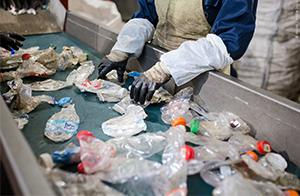 快訊！歐盟議會(huì)通過(guò)了禁止在包裝中使用PFAS和BPA的提案